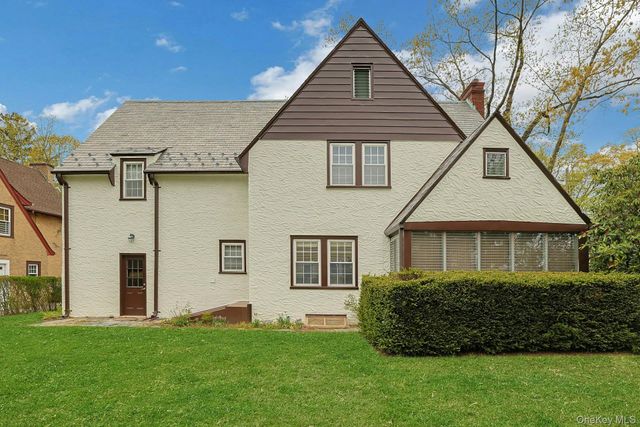 120 Harvard Drive, Hartsdale, NY 10530