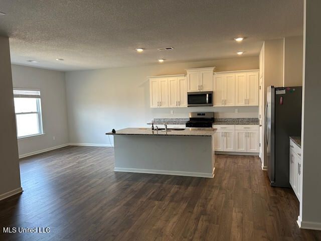 2214 Hyacinth Lane, Hernando, MS 38632