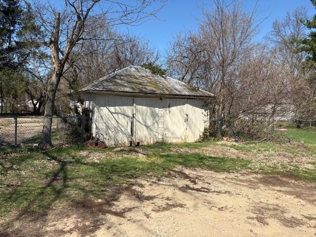 608 W Michigan, Paw Paw Vllg, MI 49079