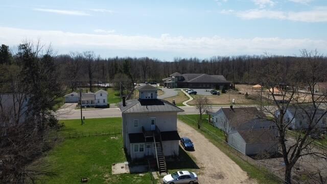 608 W Michigan, Paw Paw Vllg, MI 49079