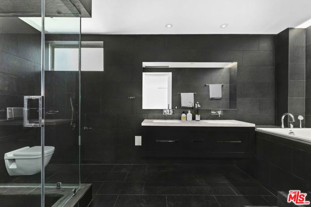 1100 Alta Loma Road 1505, West Hollywood, CA 90069
