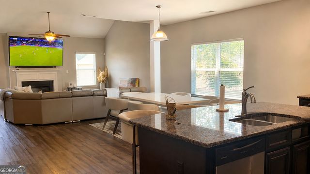 1301 Rose Terrace Circle, Loganville, GA 30052