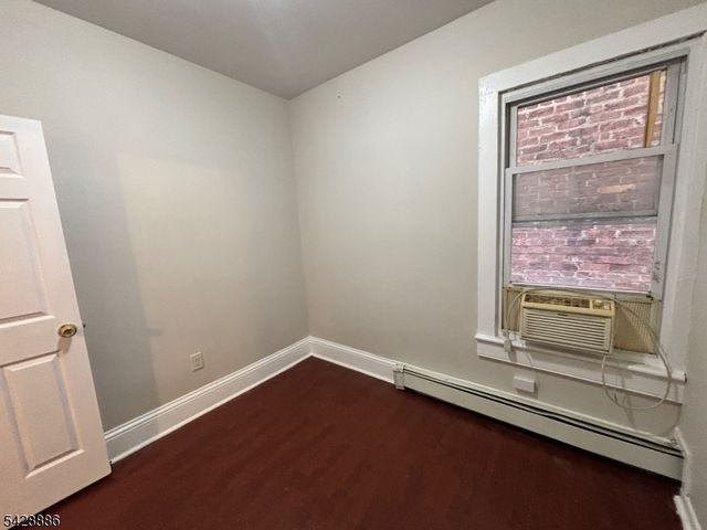 288 Totowa Ave, Paterson City, NJ 07502