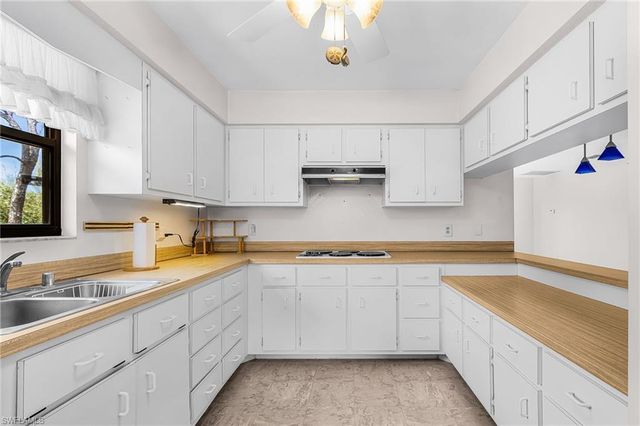 8677 Whispering Pines DR, St. James City, FL 33956