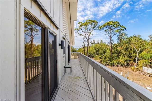 8677 Whispering Pines DR, St. James City, FL 33956