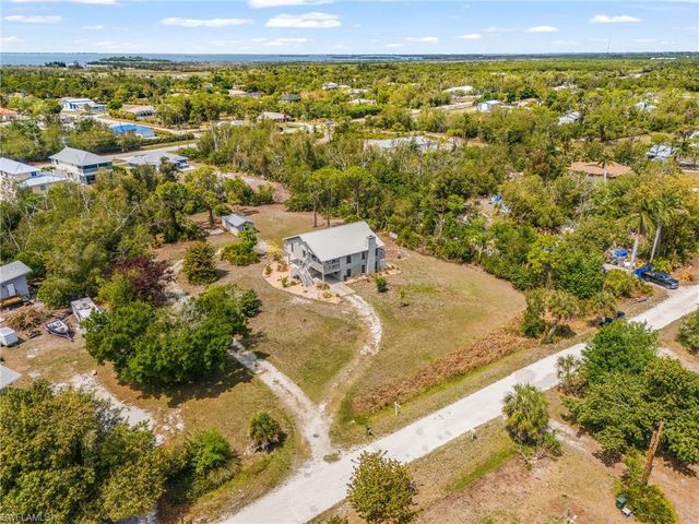 8677 Whispering Pines DR, St. James City, FL 33956