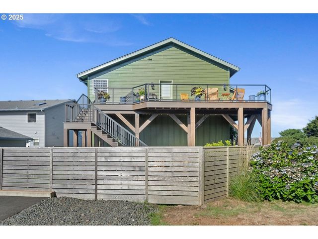 424 Sw CLIFF St, Depoe Bay, OR 97341