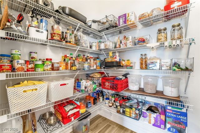 7096 Grace Estate Avenue, Las Vegas, NV 89113