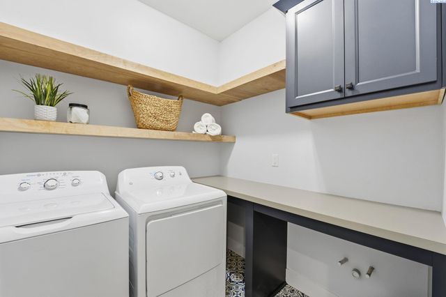 5622 W 41st Ave, Kennewick, WA 99338