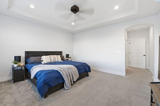 5622 W 41st Ave, Kennewick, WA 99338