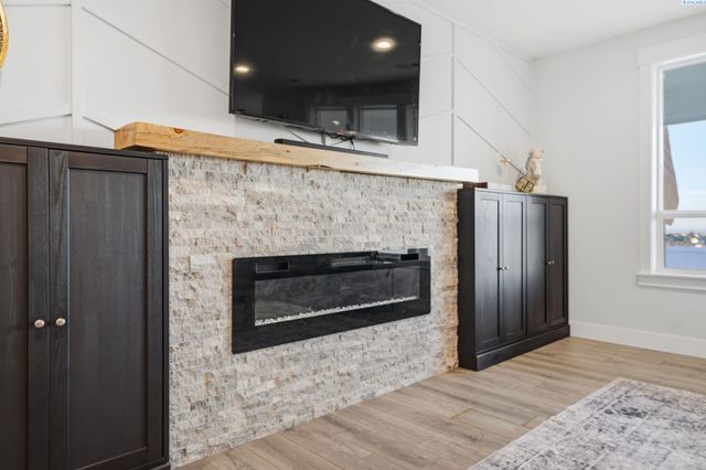 5622 W 41st Ave, Kennewick, WA 99338