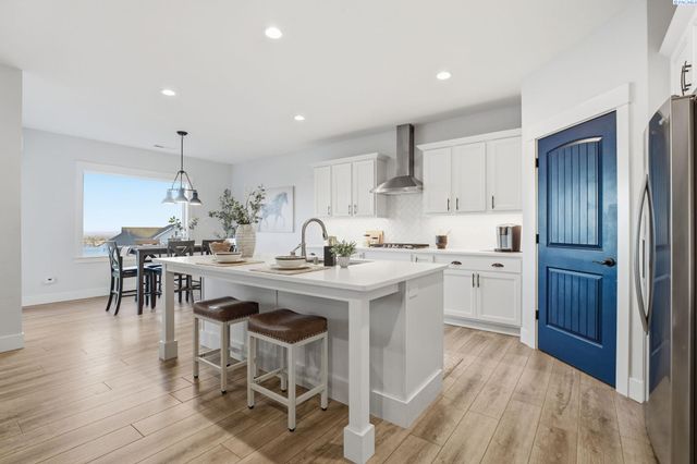 5622 W 41st Ave, Kennewick, WA 99338