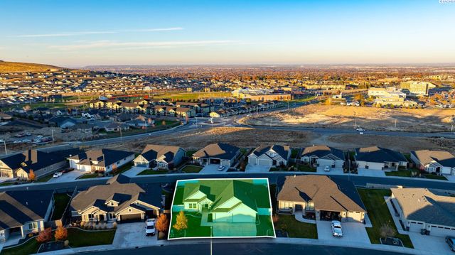 5622 W 41st Ave, Kennewick, WA 99338