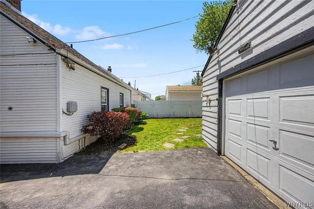 145 Hoover Avenue, Tonawanda, NY 14217