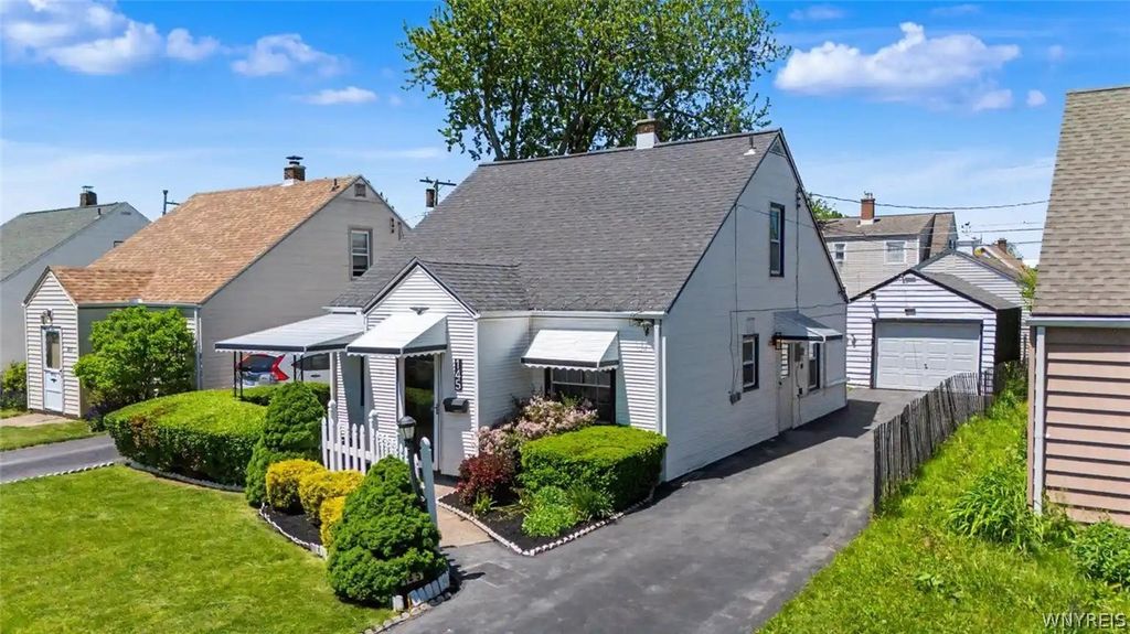 145 Hoover Avenue, Tonawanda, NY 14217