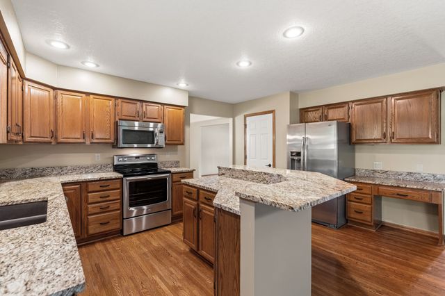 1006 NE Trilein Drive, Ankeny, IA 50021