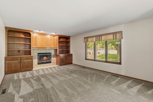 1006 NE Trilein Drive, Ankeny, IA 50021