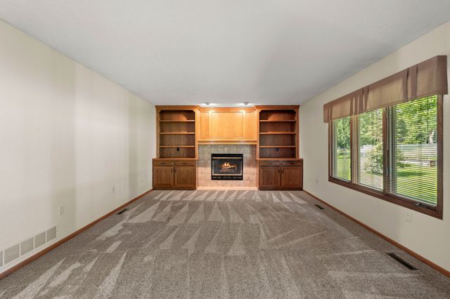 1006 NE Trilein Drive, Ankeny, IA 50021