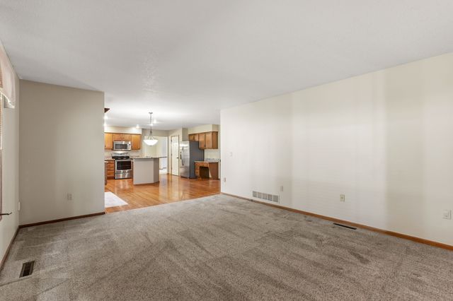 1006 NE Trilein Drive, Ankeny, IA 50021