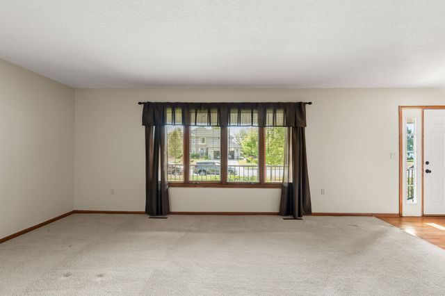 1006 NE Trilein Drive, Ankeny, IA 50021