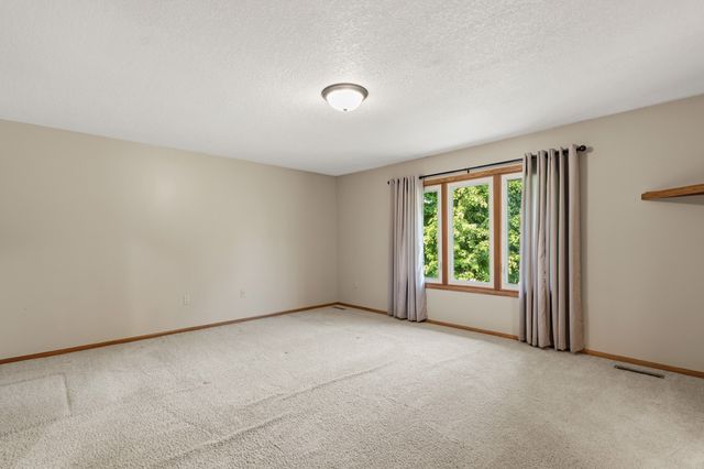 1006 NE Trilein Drive, Ankeny, IA 50021