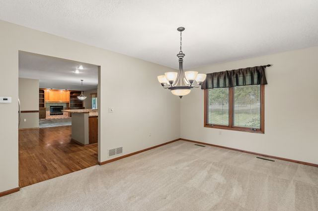 1006 NE Trilein Drive, Ankeny, IA 50021