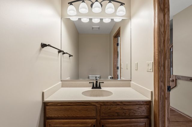 1006 NE Trilein Drive, Ankeny, IA 50021