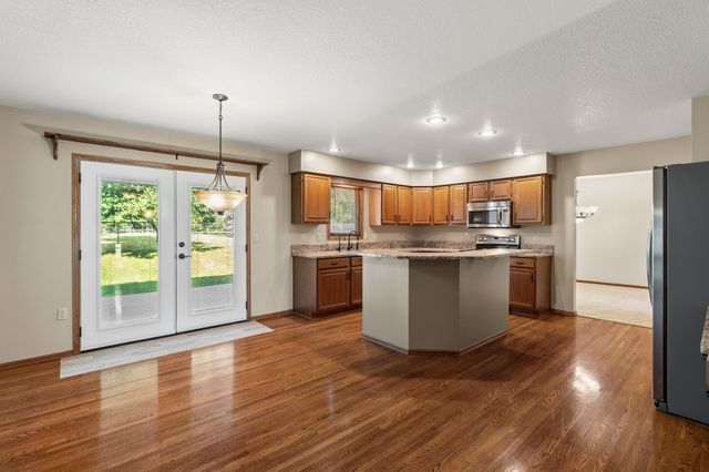 1006 NE Trilein Drive, Ankeny, IA 50021