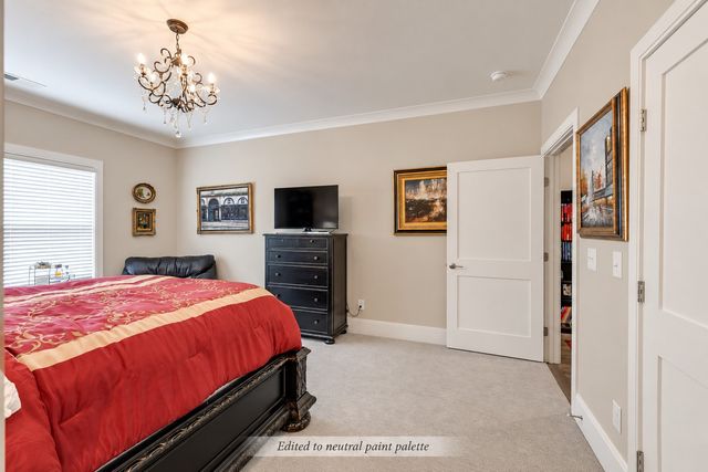 1012 Keeneland Dr, Gallatin, TN 37066