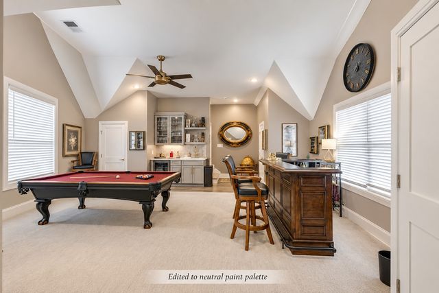 1012 Keeneland Dr, Gallatin, TN 37066