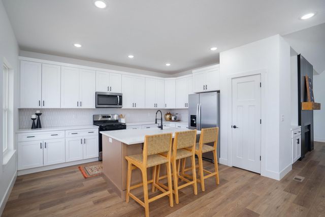 145 E Clayton Lane, Republic, MO 65738