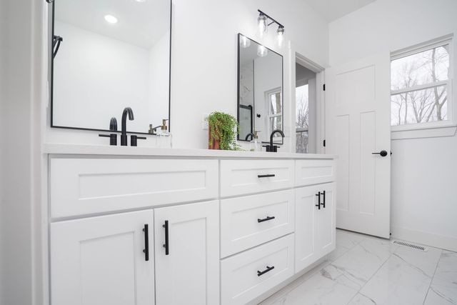 145 E Clayton Lane, Republic, MO 65738