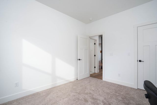 145 E Clayton Lane, Republic, MO 65738