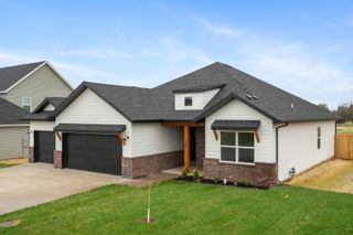 145 E Clayton Lane, Republic, MO 65738