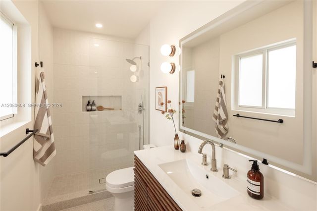 4401 NE 13th Avenue, Oakland Park, FL 33334