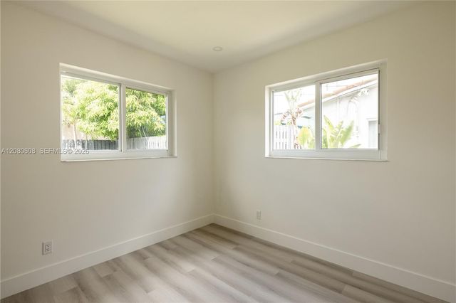 4401 NE 13th Avenue, Oakland Park, FL 33334
