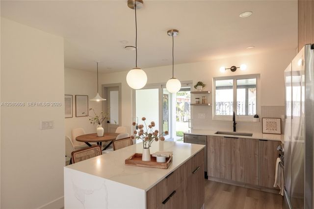 4401 NE 13th Avenue, Oakland Park, FL 33334