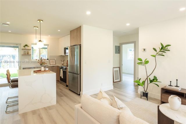 4401 NE 13th Avenue, Oakland Park, FL 33334