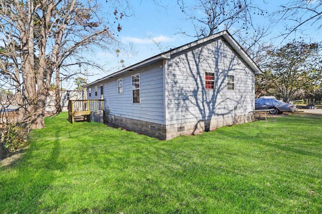 913 White St., Myrtle Beach, SC 29577