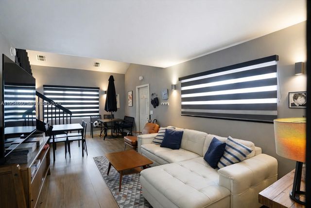 3200 Coral Springs Dr 108, Coral Springs, FL 33065