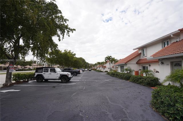 3200 Coral Springs Dr 108, Coral Springs, FL 33065