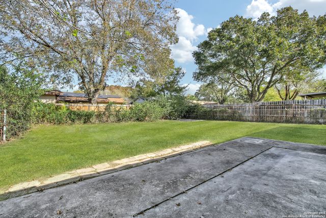 6711 Spring Hollow, San Antonio, TX 78249