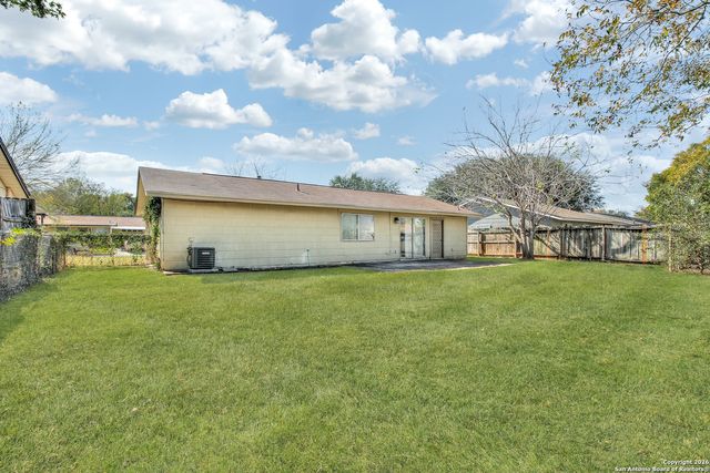 6711 Spring Hollow, San Antonio, TX 78249