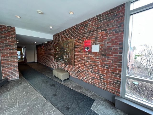 99 Chestnut Hill 105, Boston, MA 02135