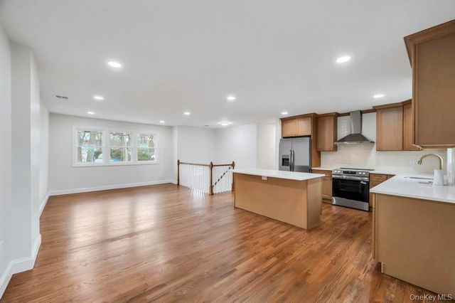 339 Avenue B, Ronkonkoma, NY 11779