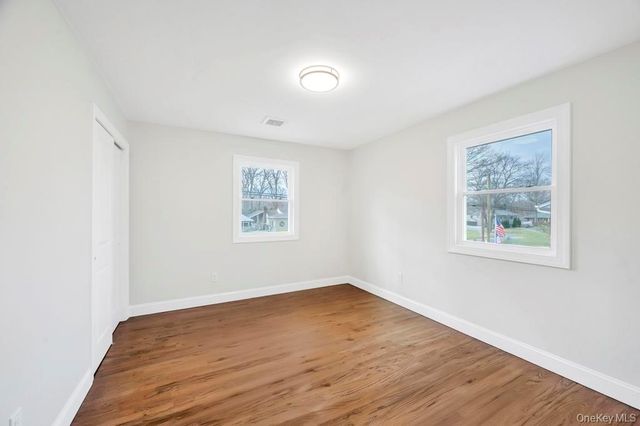 339 Avenue B, Ronkonkoma, NY 11779