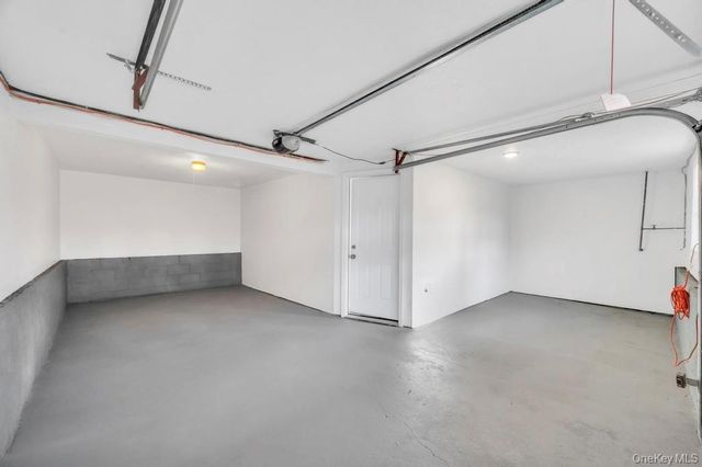 339 Avenue B, Ronkonkoma, NY 11779