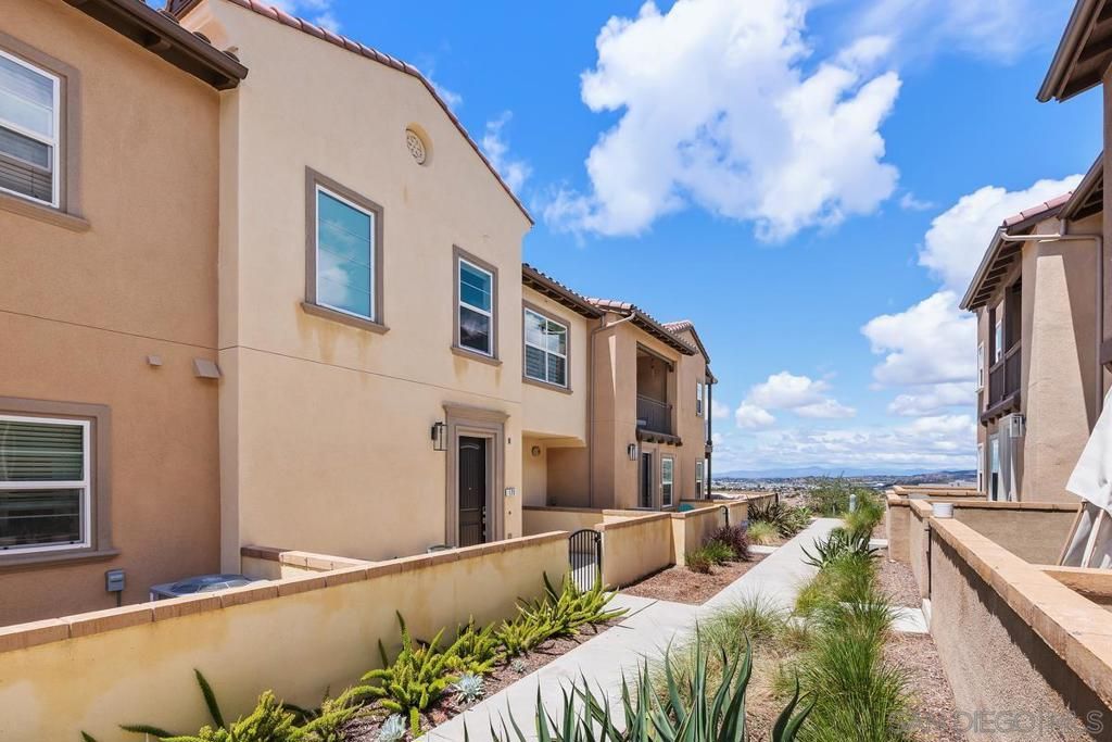 170 Diamante Rd, San Marcos, CA 92078 — photo 2