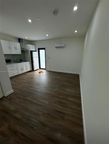 14941 SW 168th Ter 2, Miami, FL 33187