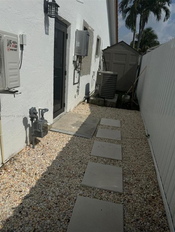 14941 SW 168th Ter 2, Miami, FL 33187